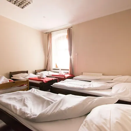 Royal Hostel-3
